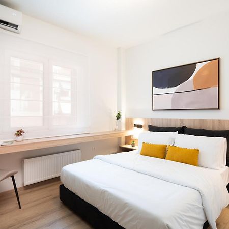 Luxury Apartment Next To The National Museum Афины Экстерьер фото