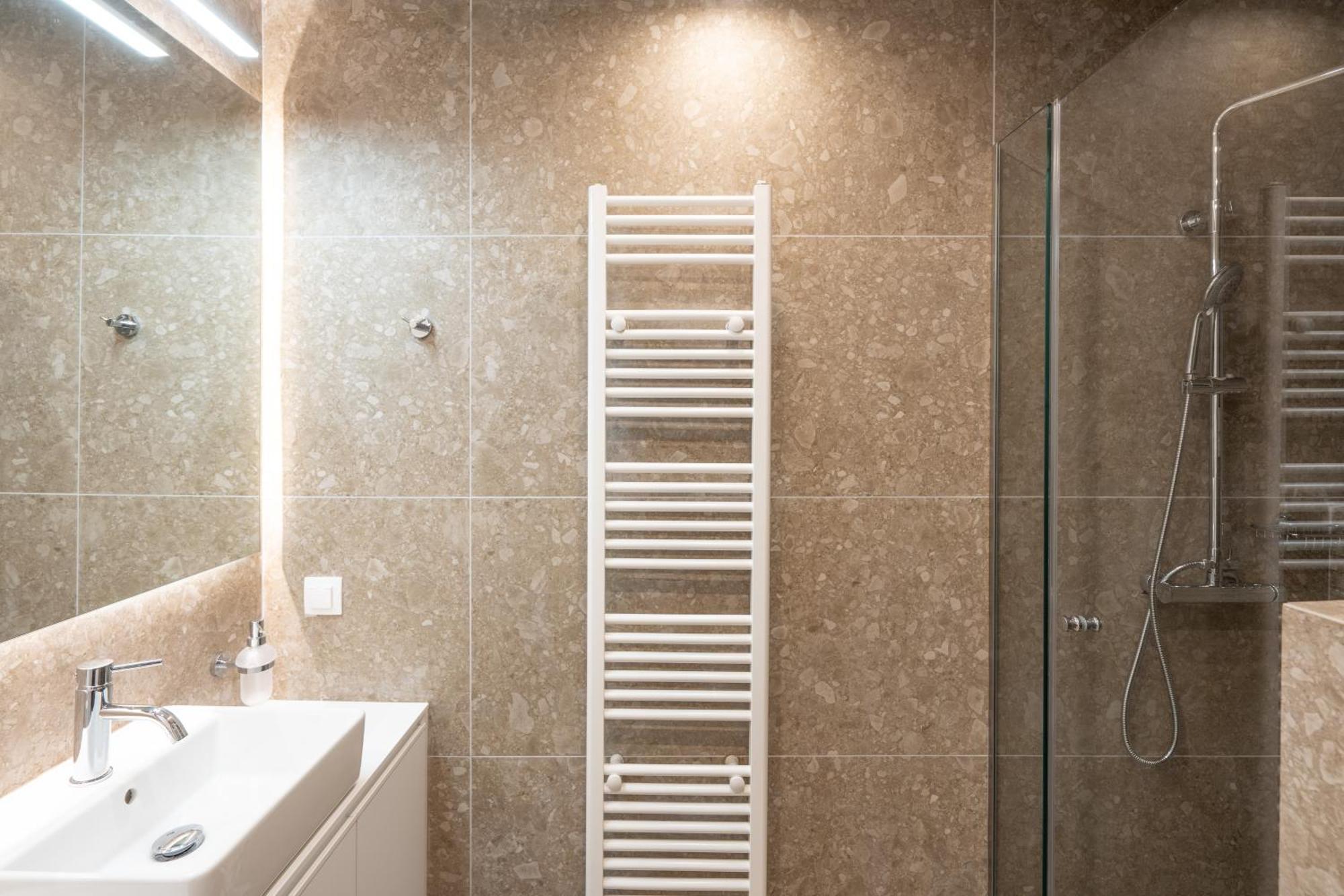 Luxury Apartment Next To The National Museum Афины Экстерьер фото