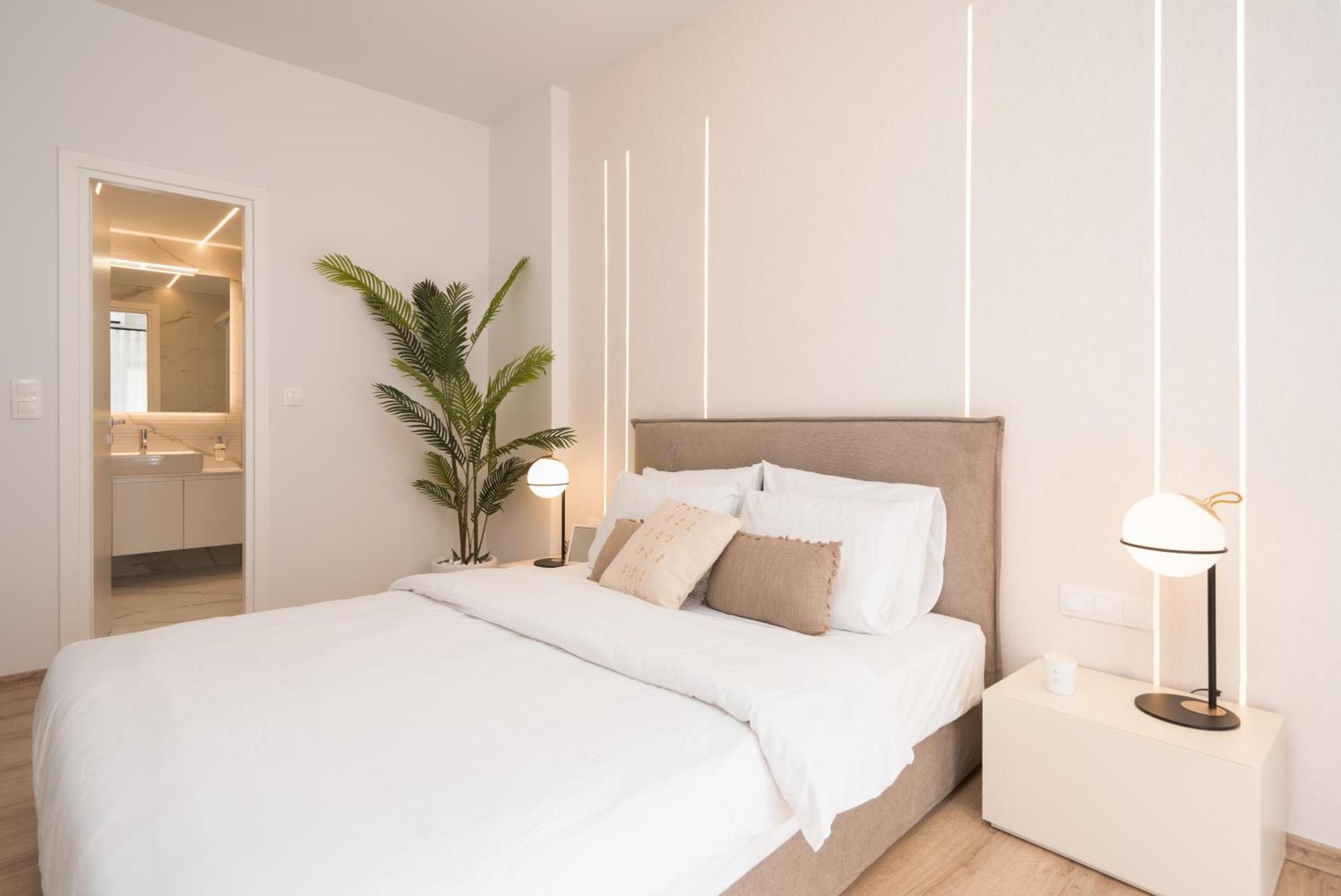 Luxury Apartment Next To The National Museum Афины Экстерьер фото