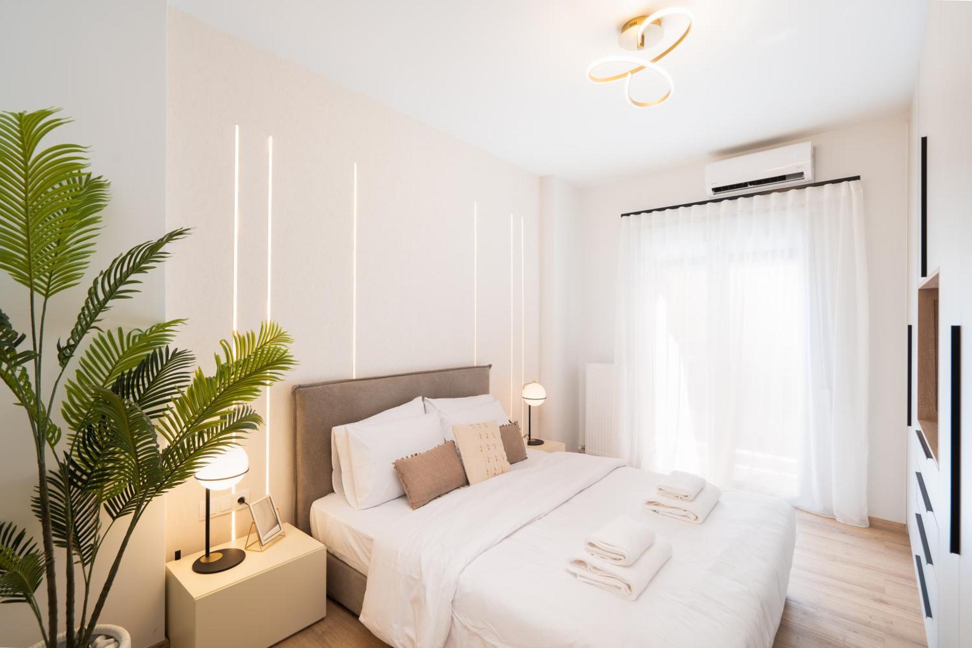 Luxury Apartment Next To The National Museum Афины Экстерьер фото