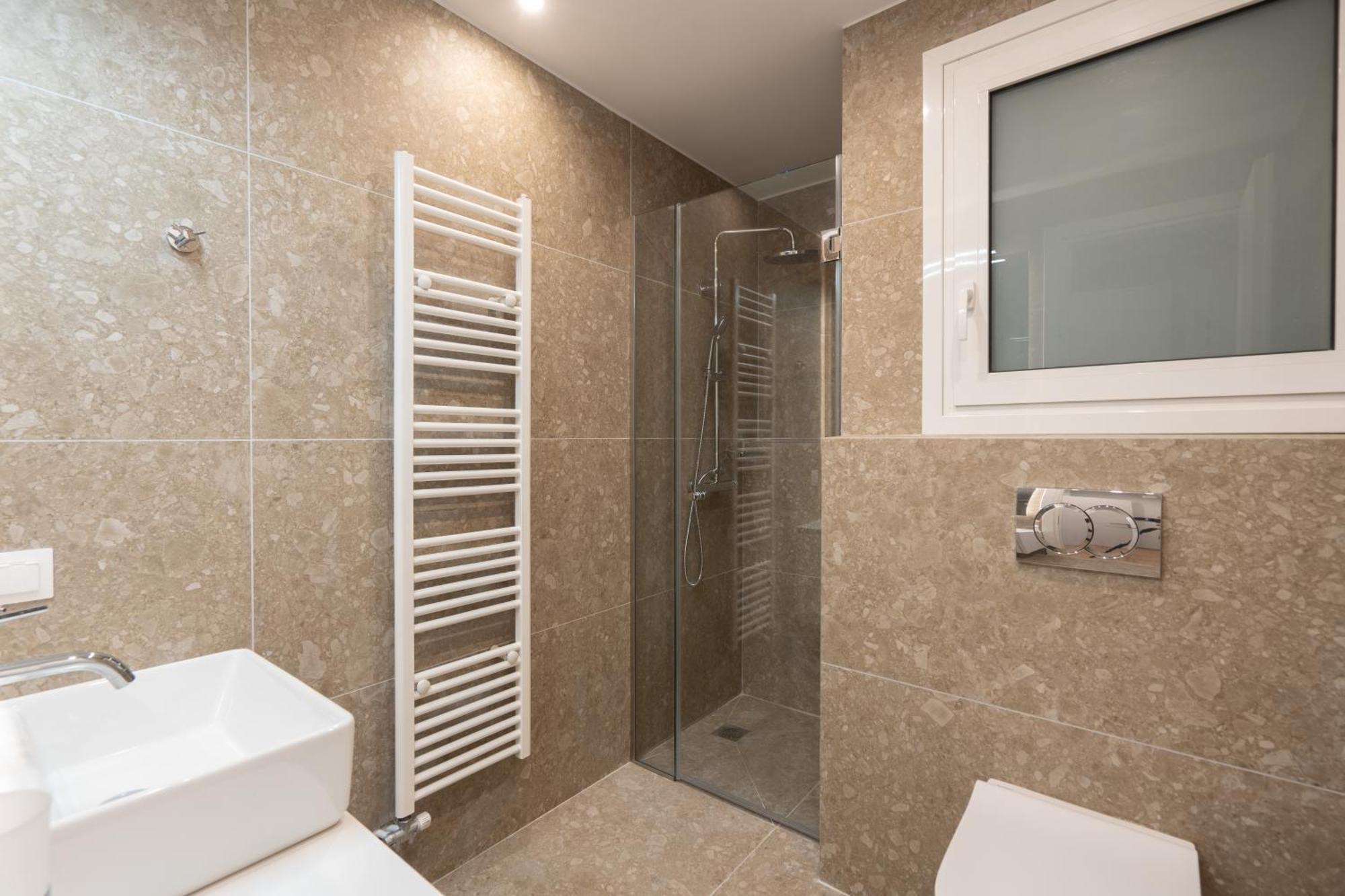 Luxury Apartment Next To The National Museum Афины Экстерьер фото