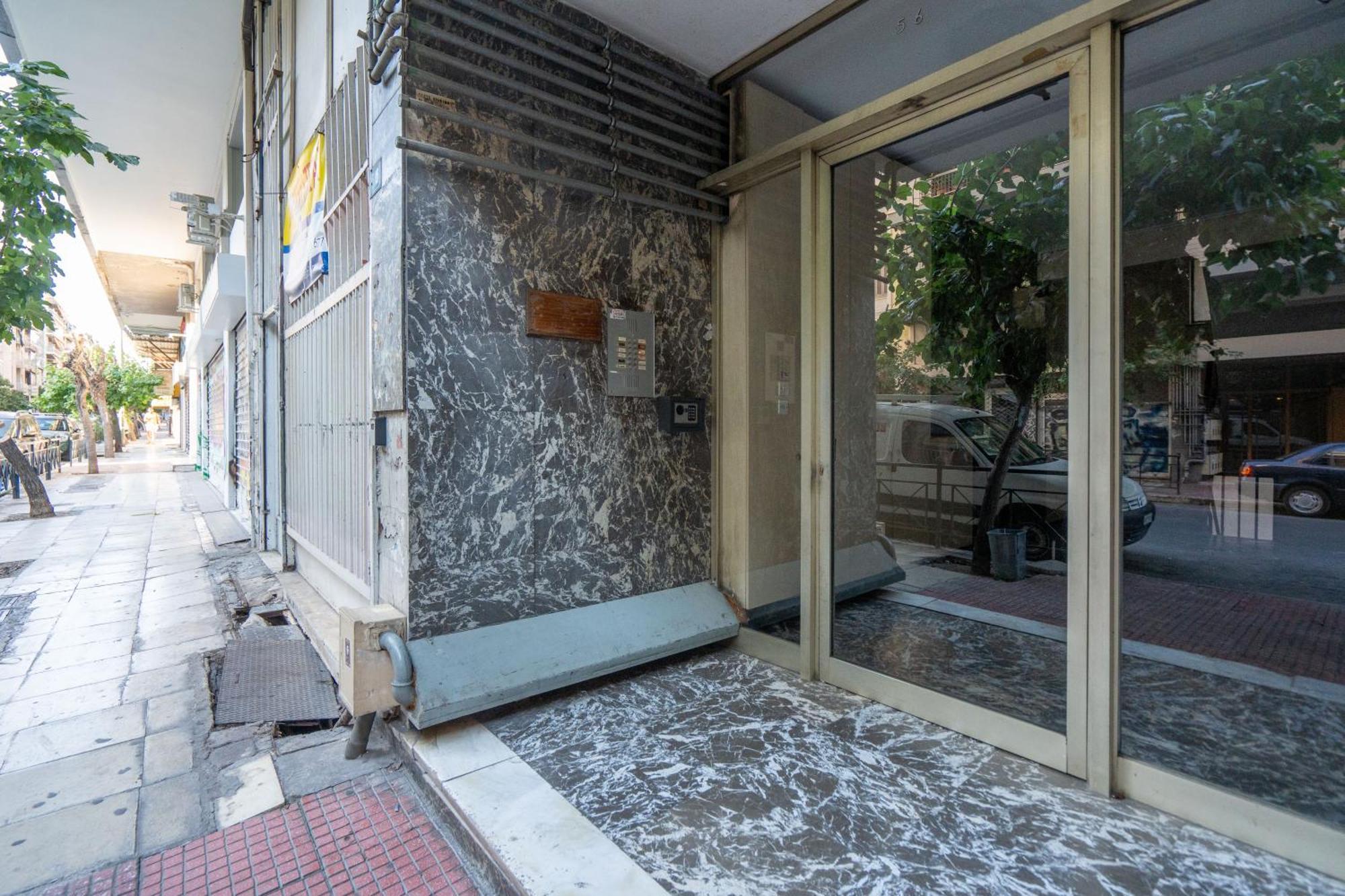 Luxury Apartment Next To The National Museum Афины Экстерьер фото